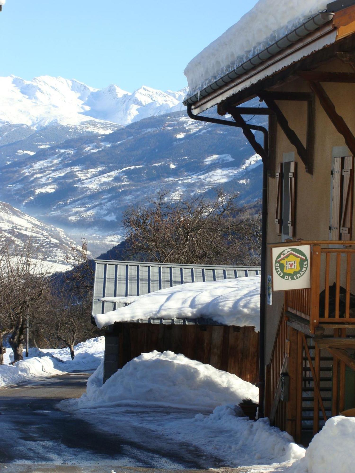 Gite-Auberge De Montvilliers Aime Exterior photo