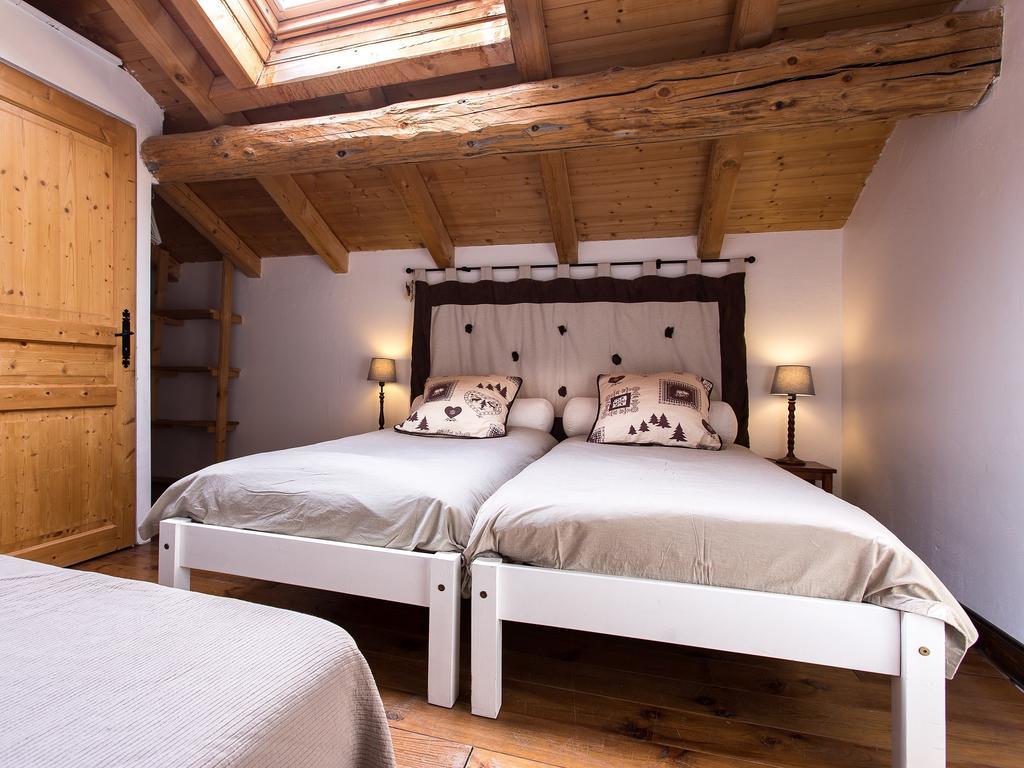 Gite-Auberge De Montvilliers Aime Exterior photo
